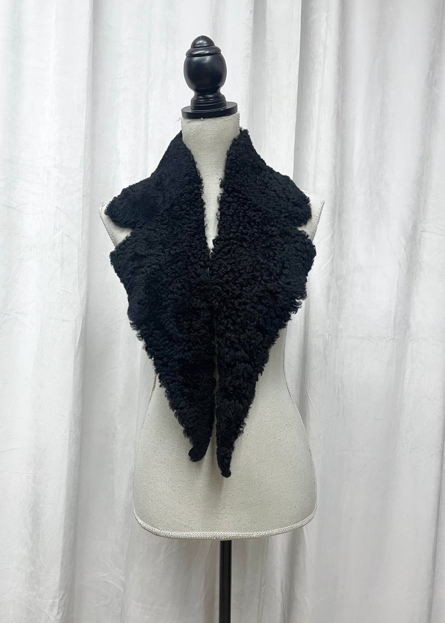 A’N’D (Azumi & David) shearling collar, 2000’s